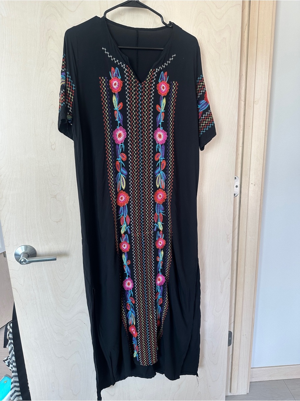 Woman’s Embroidered Kaftan Dress Black ONE SZ 100% Cotton Lightweight Boho Mumu